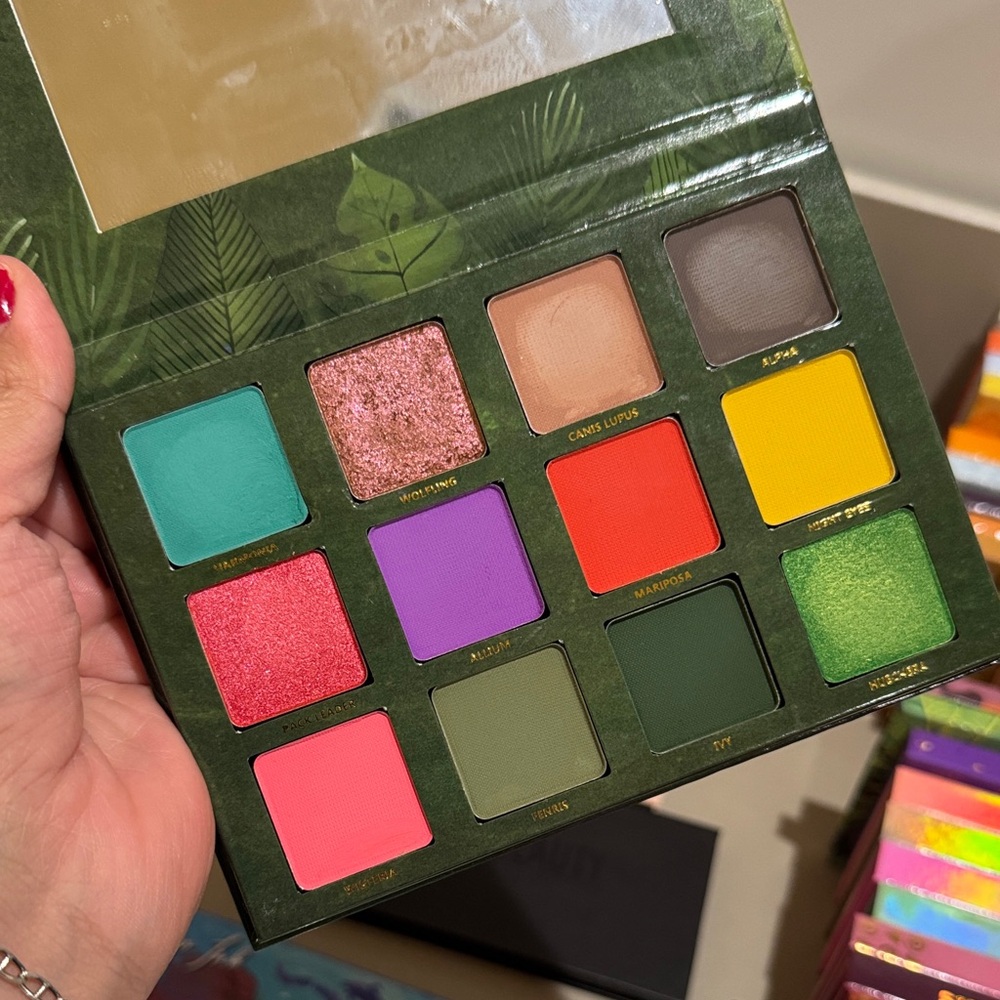 Menagerie Feral Eyeshadow Palette